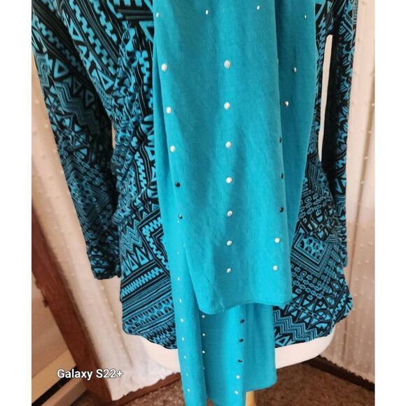 +25 Emma G top with matching scarf - Picture 7 of 14